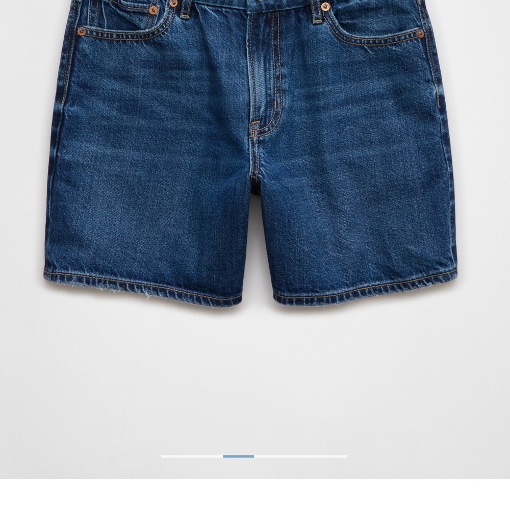 American Eagle Blue Denim Jeans (Curvy) - Picture 7 of 9